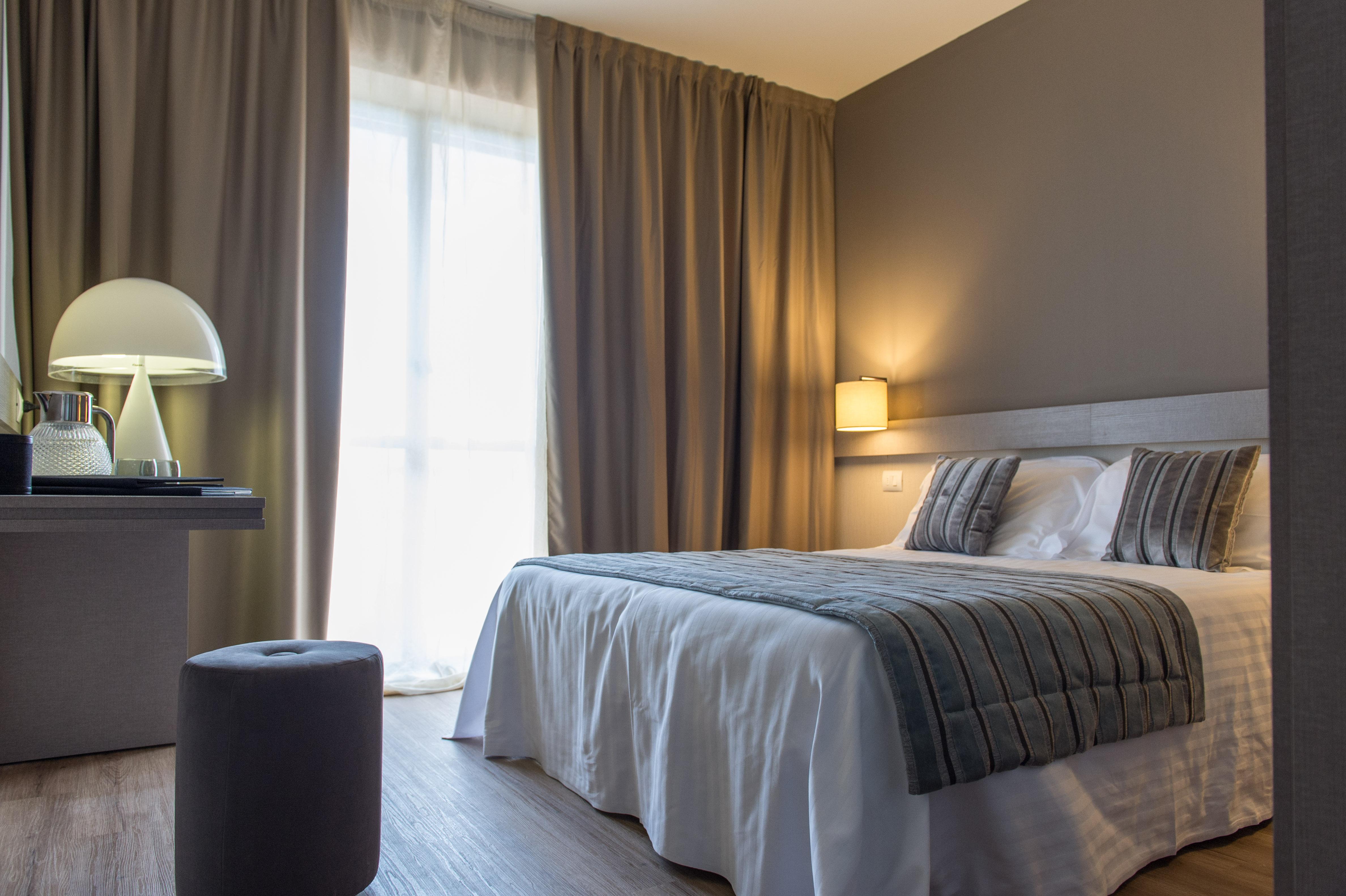 Hotel De La Ville Річчоне Номер фото