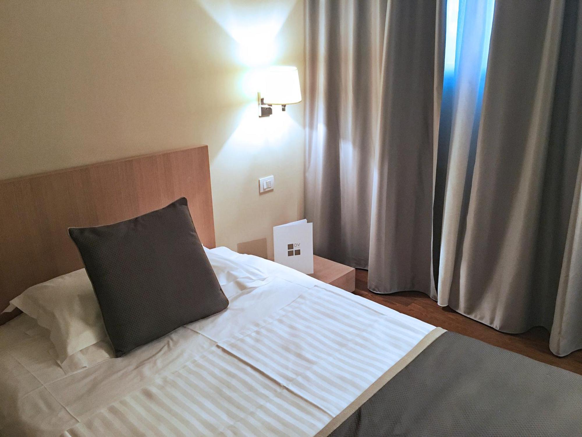 Hotel De La Ville Річчоне Номер фото